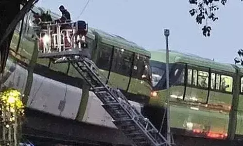 Mumbai Monorail with 442 passengers gets stuck amid rain; All rescued