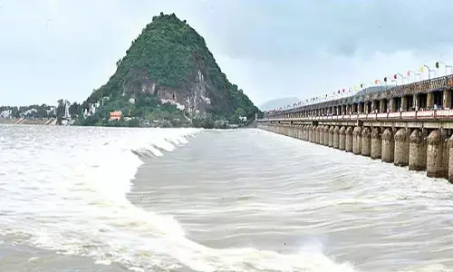 Floodwater outflow from Prakasam barrage increases
