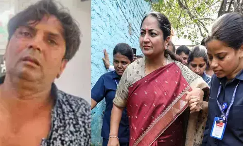 Delhi CM Rekha Gupta Attacked At Public Hearing, Attacker In Custody
