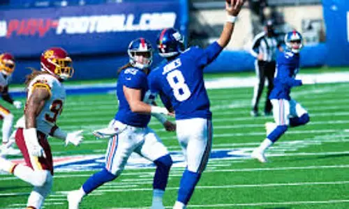 Daniel Jones looks forward to the opportunity, praising the strength of the football team.