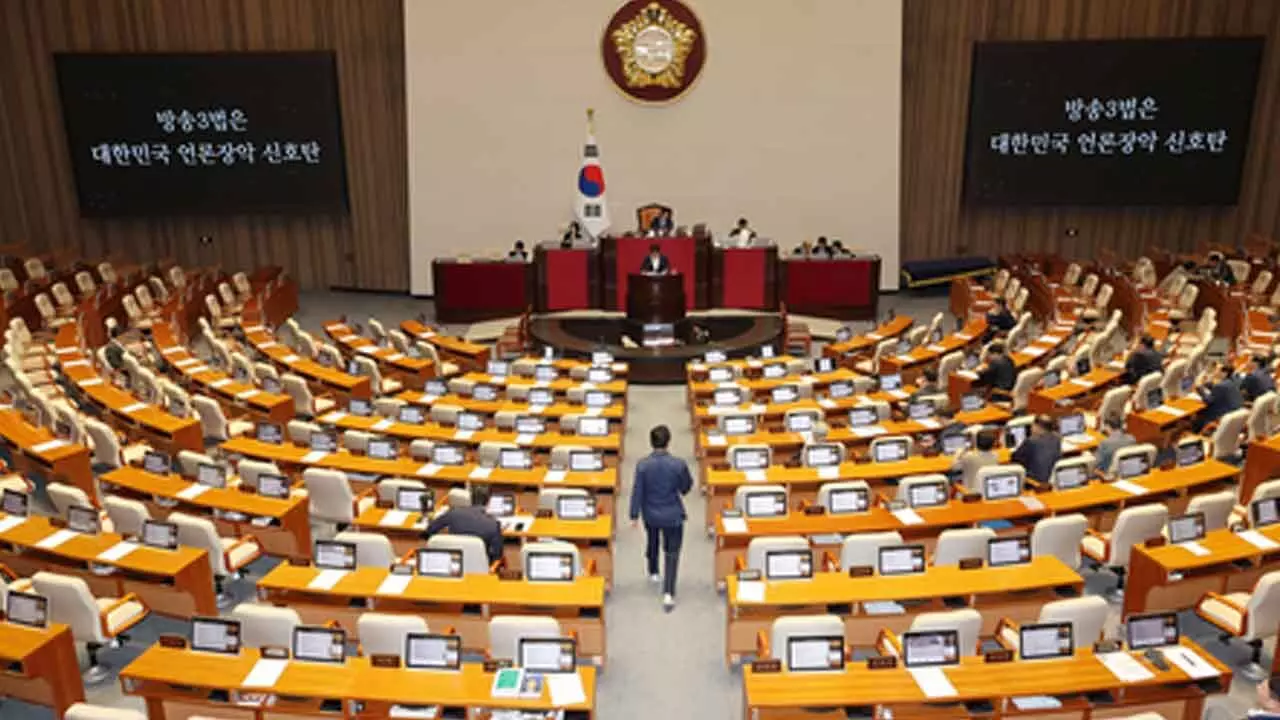 South Korea: Ruling, main opposition parties gear for clash over contentious broadcasting bill South Korea: Ruling, main opposition parties gear for clash over contentious broadcasting bill