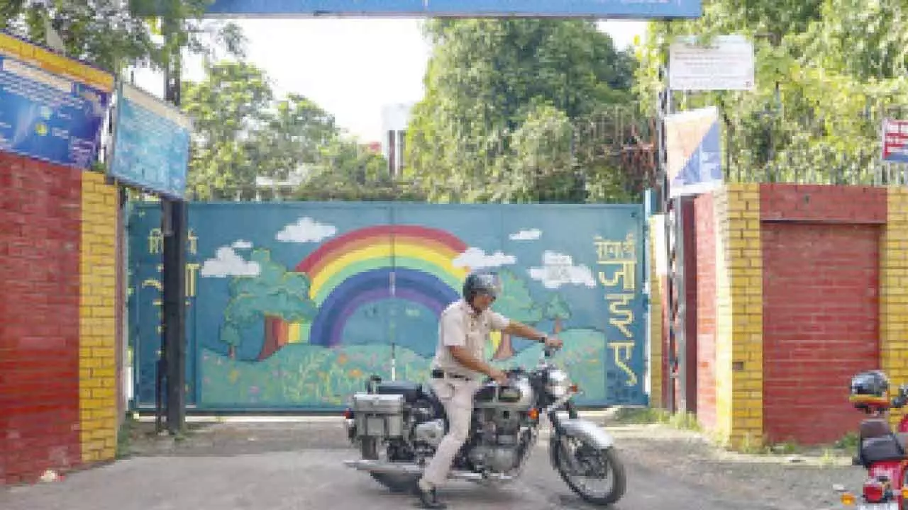 50 schools receive fresh bomb threats 50 schools receive fresh bomb threats