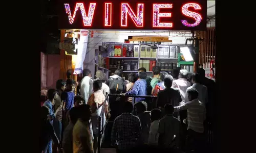 Wine shop owners have to shell out `1 lakh more on auction applications