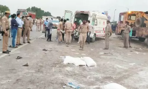 Couple among 4 labourers killed, 5 injured in accident