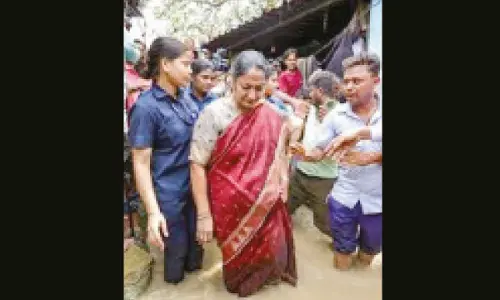 Yamuna flowing below danger mark: CM Rekha