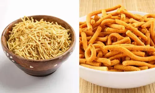 Bhujia vs Sev: The Subtle Yet Crunchy Divide in India’s Favourite Besan Snacks