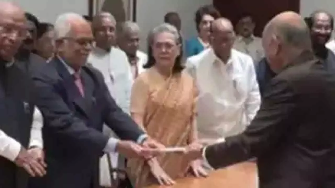 Oppn V-P pick Sudarshan Reddy files nomination