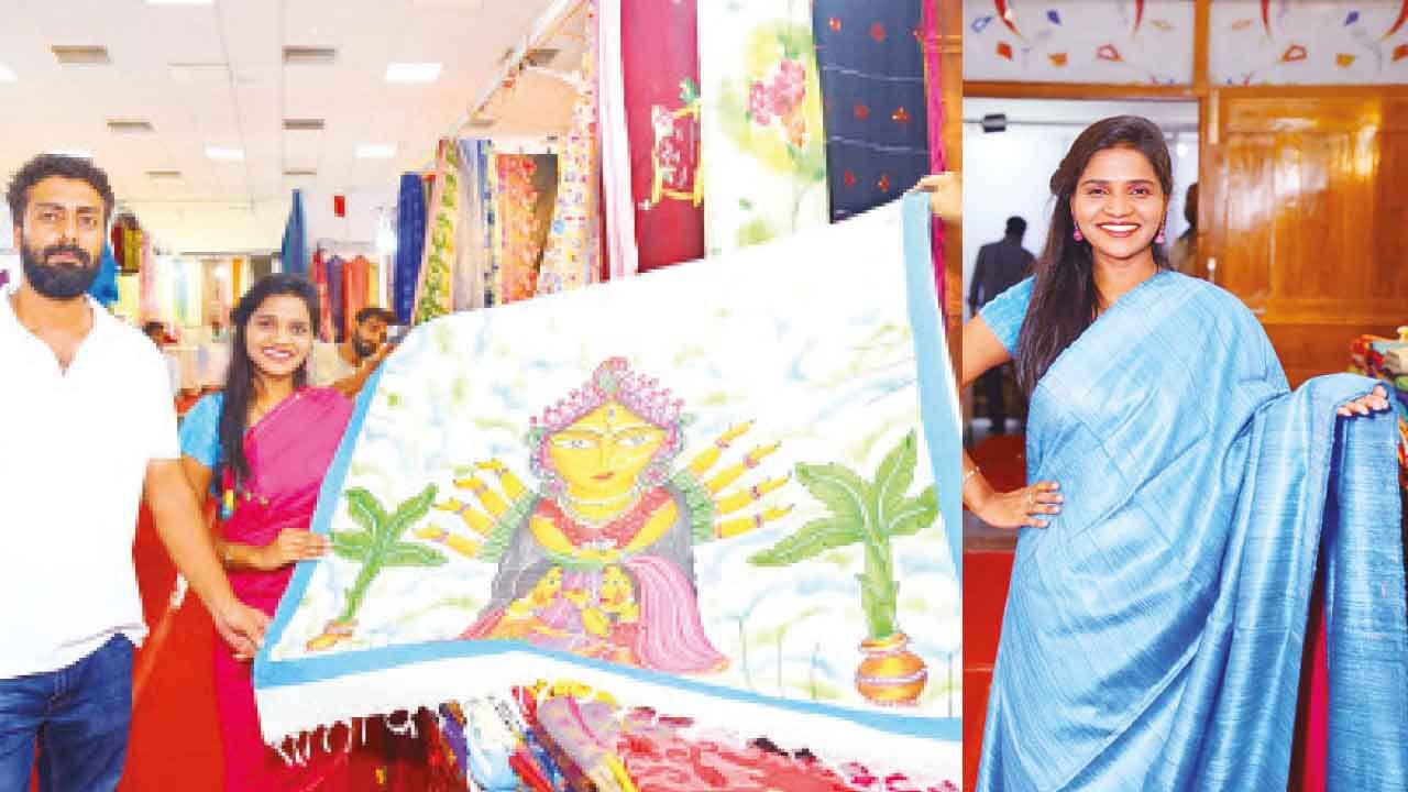 Dastkari Haat Expo Showcases Indian Handloom in Hyderabad