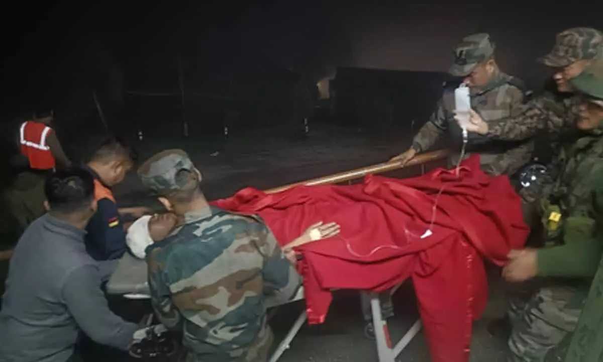 Army rescues injured policeman in Arunachal Pradesh Army rescues injured policeman in Arunachal Pradesh