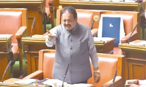 Govt orders joint survey on rain-hit crops, promises timely compensation