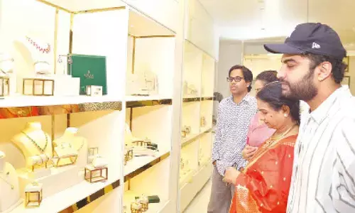 Vishwak Sen, K V Anudeep launch Vavan Jewellery in Hyderabad