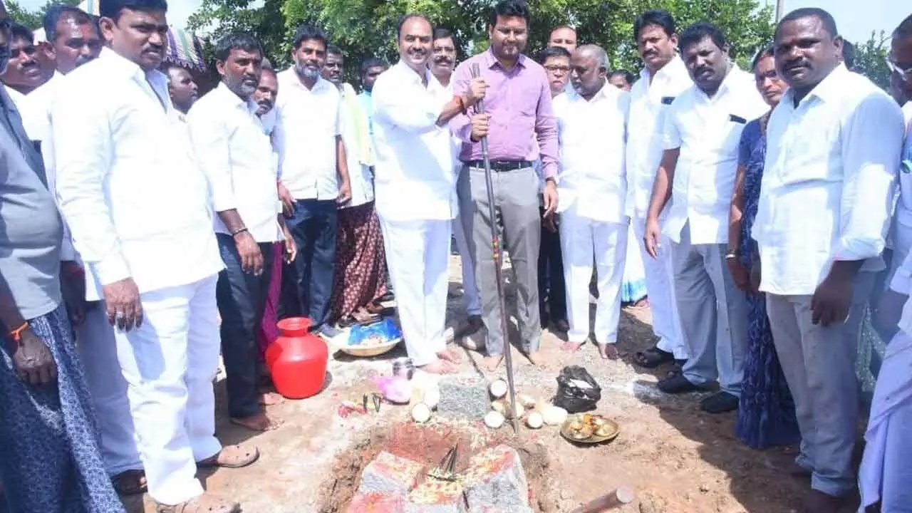Foundation Stone Laid for Gram Panchayat Building under Pañula Jathara 2025 in Gadwal Foundation Stone Laid for Gram Panchayat Building under Pañula Jathara 2025 in Gadwal