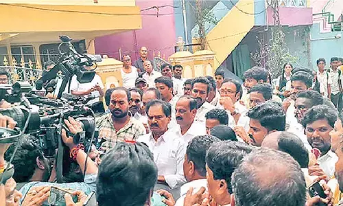 SIT questions former Dy CM Narayana Swamy in liquor scam case