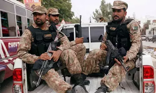 15 militants killed in NW Pakistan
