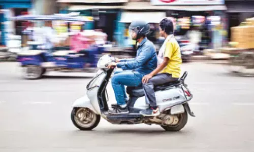 Don’t harass individual bike taxi drivers, HC tells State