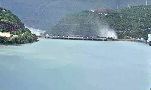 Flood Levels in Godavari and Srisailam Decrease