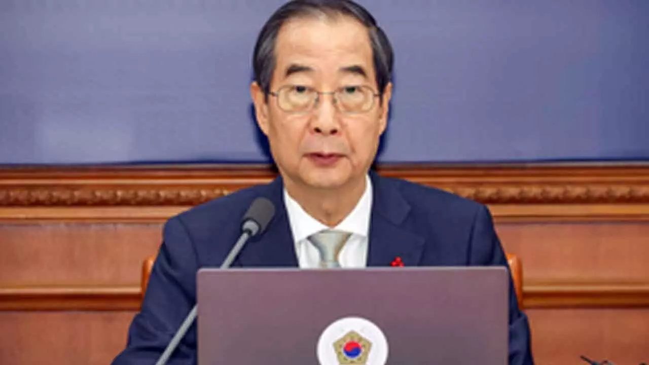 South Korea: Arrest warrant sought against former PM Han Duck-soo in martial law probe