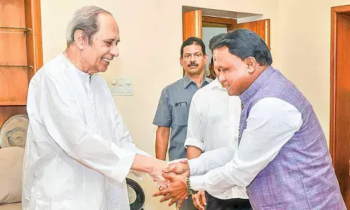 Majhi meets Naveen, enquires about health