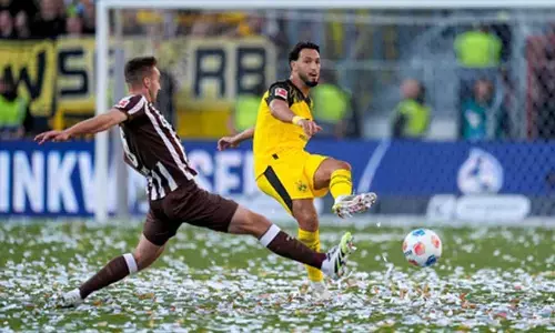 St. Pauli bounce back to hold Dortmund in six-goal thriller