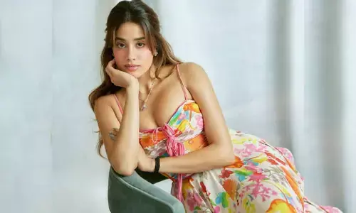 Janvhi Kapoor shares fun BTS clips with Sidharth Malhotra from Param Sundari promotions in Delhi