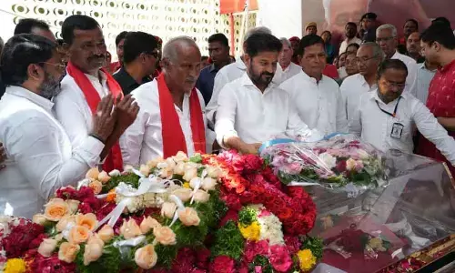 CM Revanth Reddy pays tribute to CPI leader Suravaram Sudhakar Reddy