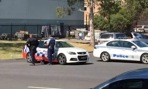 Australia: Three hospitalised after being found unresponsive with stab wounds at home in Sydney