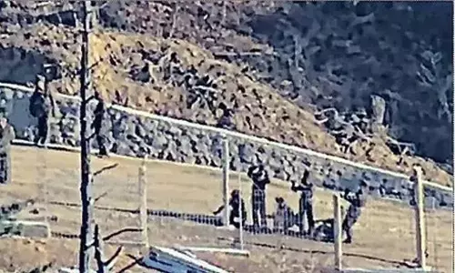 UNC says around 30 North Korean troops crossed inter-Korean border recently, triggering South Korean warning shots