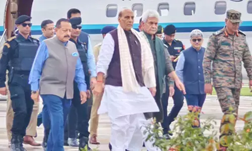 Defence Minister meets Kishtwar cloudburst injured in Jammu hospital