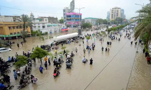 Torrential rains once again expose chaotic and fragmented goverance of Karachi: Report