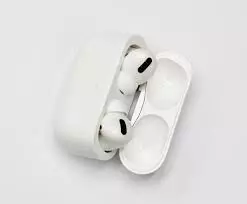 Next-Gen AirPods Pro 3 Expected Soon, Rumored to Include Key Innovation