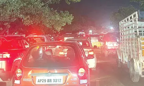 Tolichowki-Shaikpet stretch, other name for traffic snarls