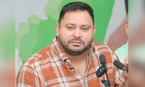 Rift between 2 ministers led to Patna EOU raid, Rs 10 crore burnt, alleges Tejashwi Yadav