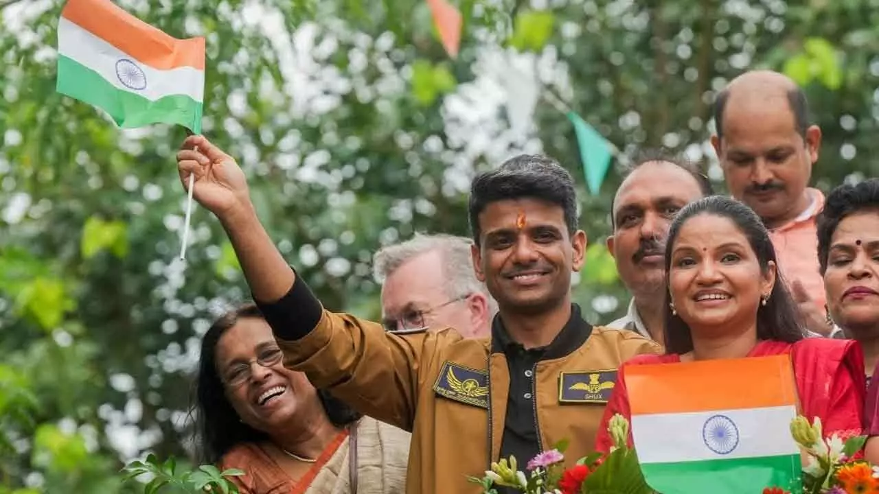 Lucknow welcomes son of the soil with pride Lucknow welcomes son of the soil with pride