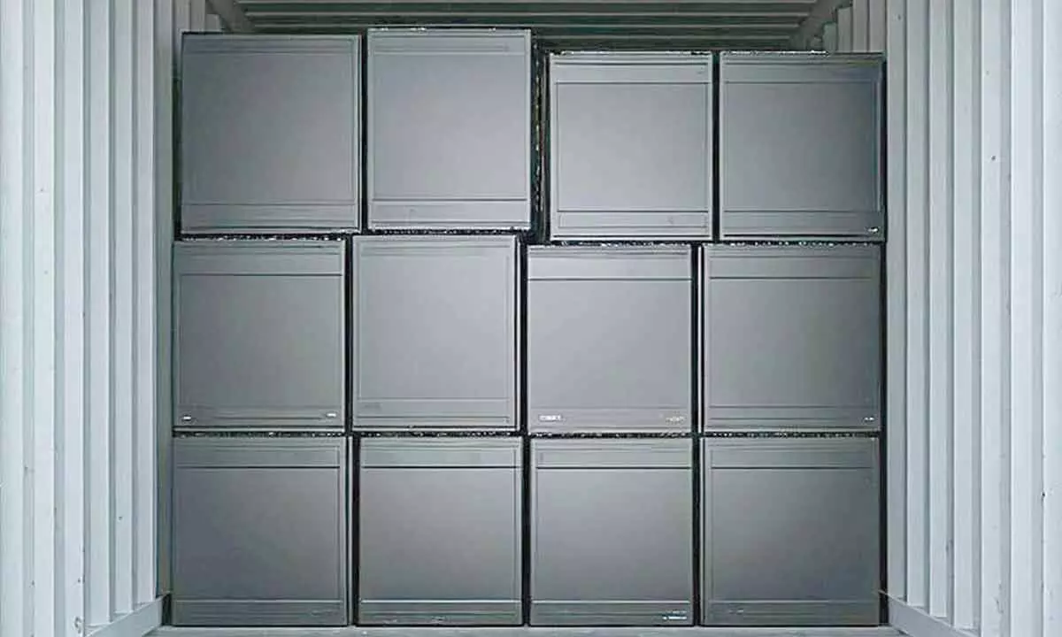 255 laptops stolen from container truck 255 laptops stolen from container truck