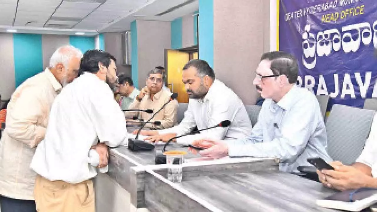 194 grievances received in GHMC Prajavani 194 grievances received in GHMC Prajavani