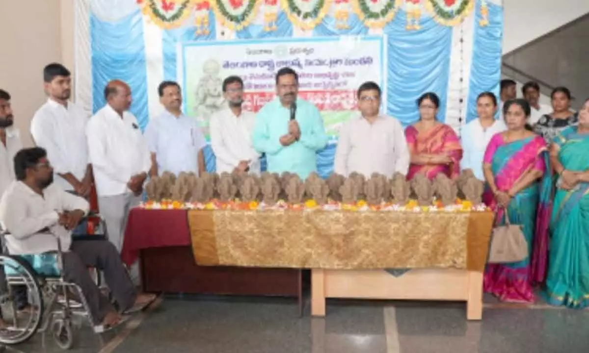 Clay Ganesh Idols Promote Eco-Friendly Celebrations: Additional Collector Clay Ganesh Idols Promote Eco-Friendly Celebrations: Additional Collector