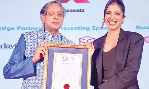 Malavika Mohanan honoured with Shakti award at We Women Want conclave 2025