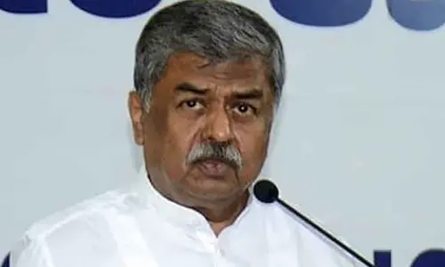 MLC demands apology from DKS for singing RSS anthem in Assembly