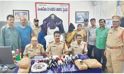 4 ganja smugglers held