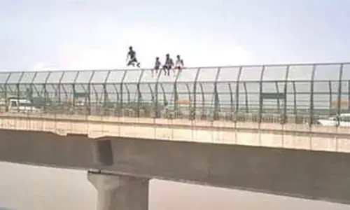 Man on video call with sister jumps off Yamuna bridge