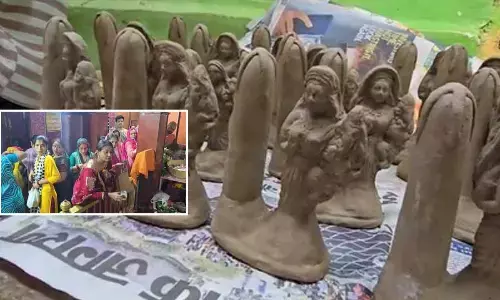 Varanasi: Women seek blessings of marital bliss at Mangala Gauri temple on Hartalika Teej