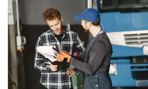 Why Is It Important to Renew Commercial Vehicle Insurance on Time?