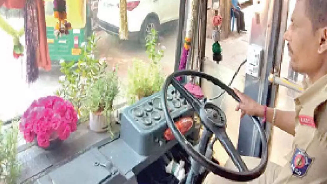 Special training for BMTC drivers to prevent accidents Special training for BMTC drivers to prevent accidents