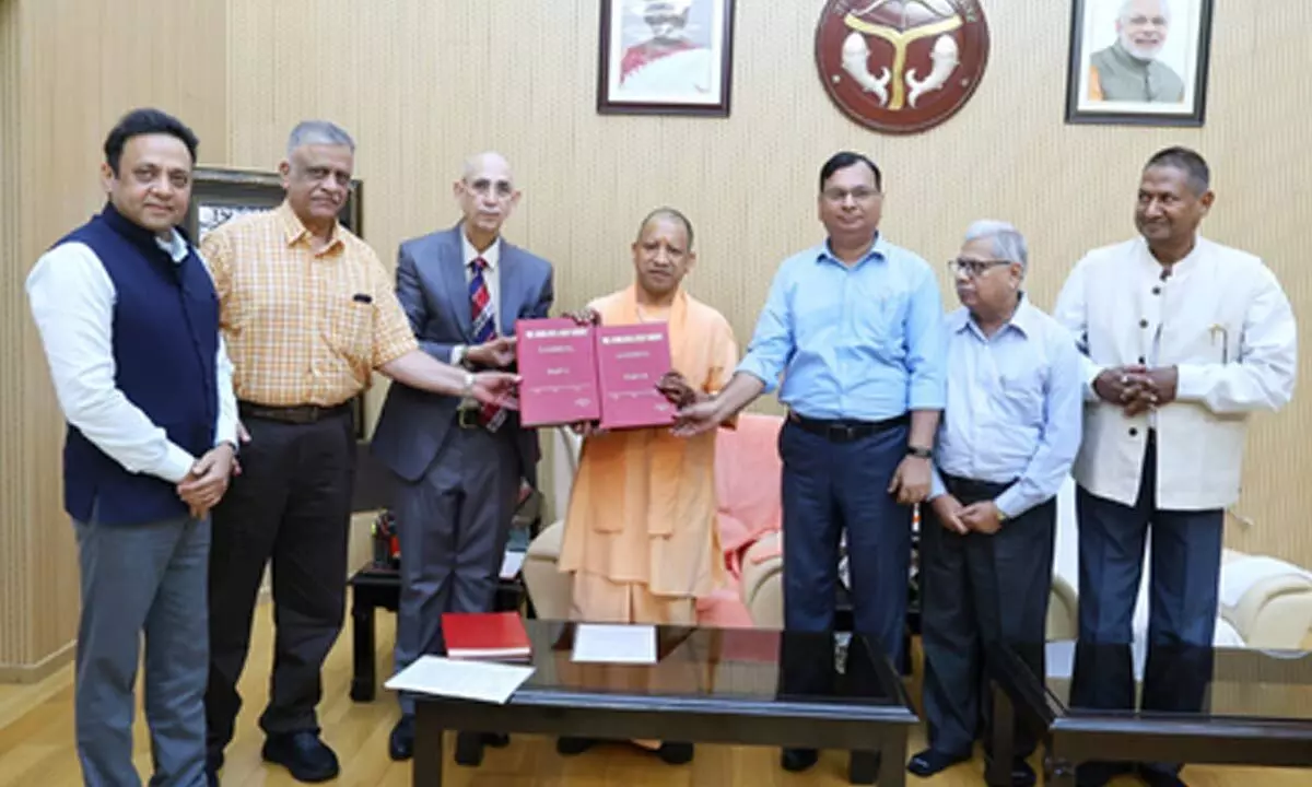 Probe panel submits Sambhal report to CM Yogi, Vishnu Shankar Jain sees ‘foreign hand’ in violence Probe panel submits Sambhal report to CM Yogi, Vishnu Shankar Jain sees ‘foreign hand’ in violence