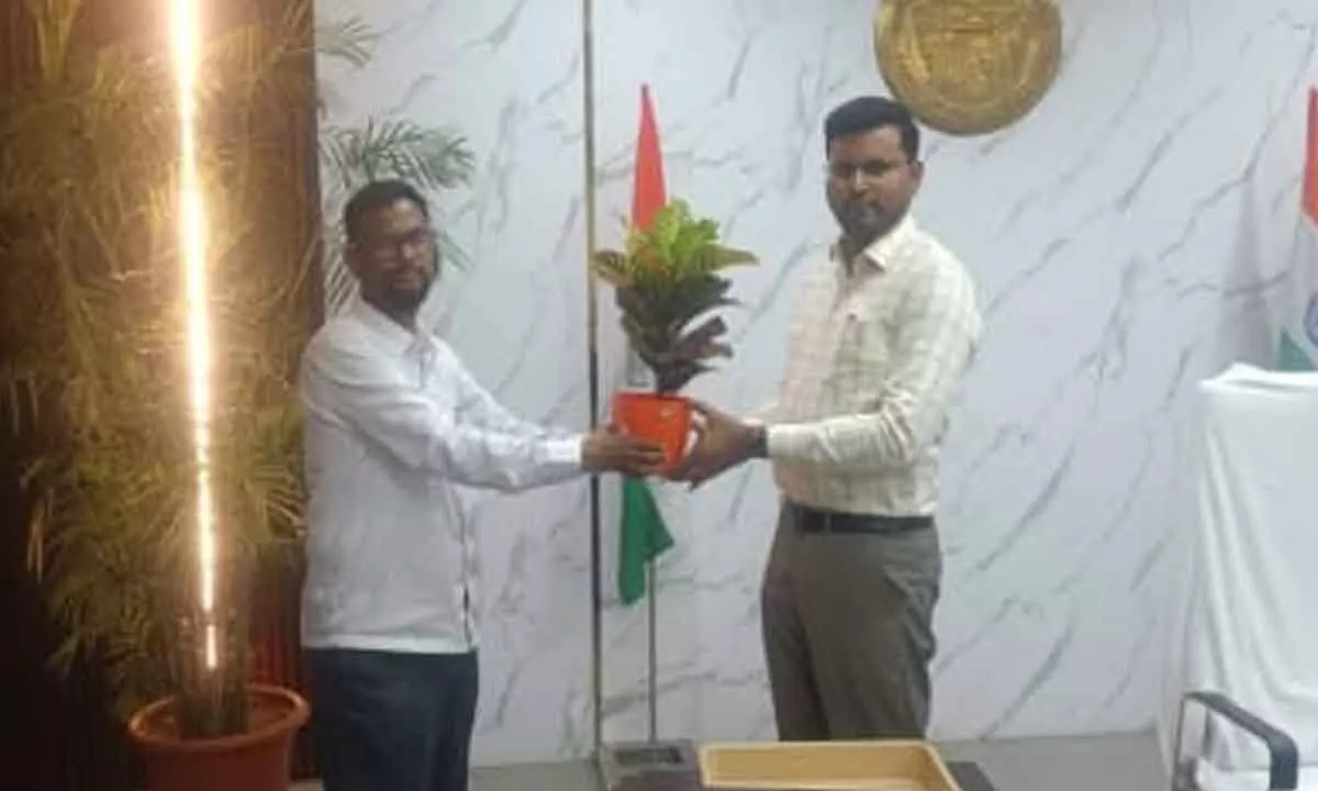 Syed Akbar Pasha Takes Charge as Jogulamba Gadwal BC Welfare Officer