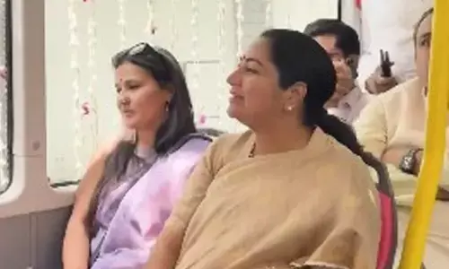 CM Gupta flags off University Special EV buses at Delhi University