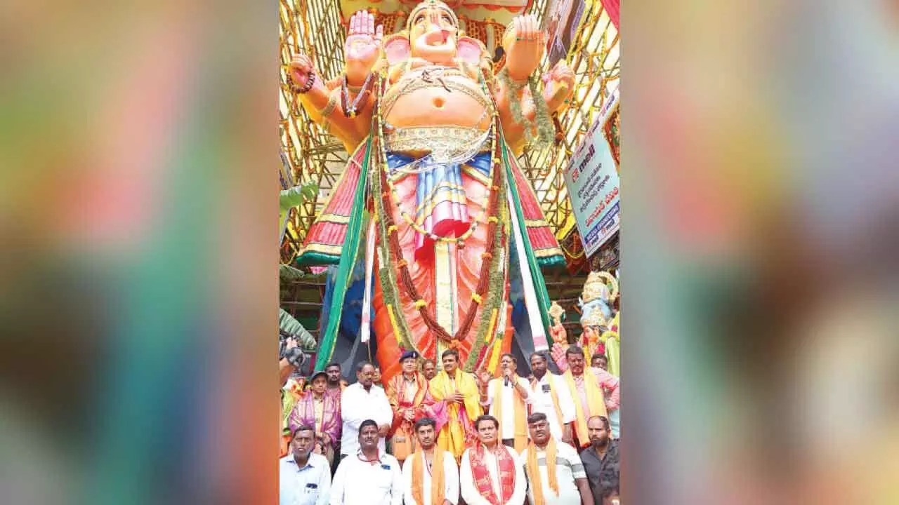 30K cops to keep watch over Ganesh festivities in city