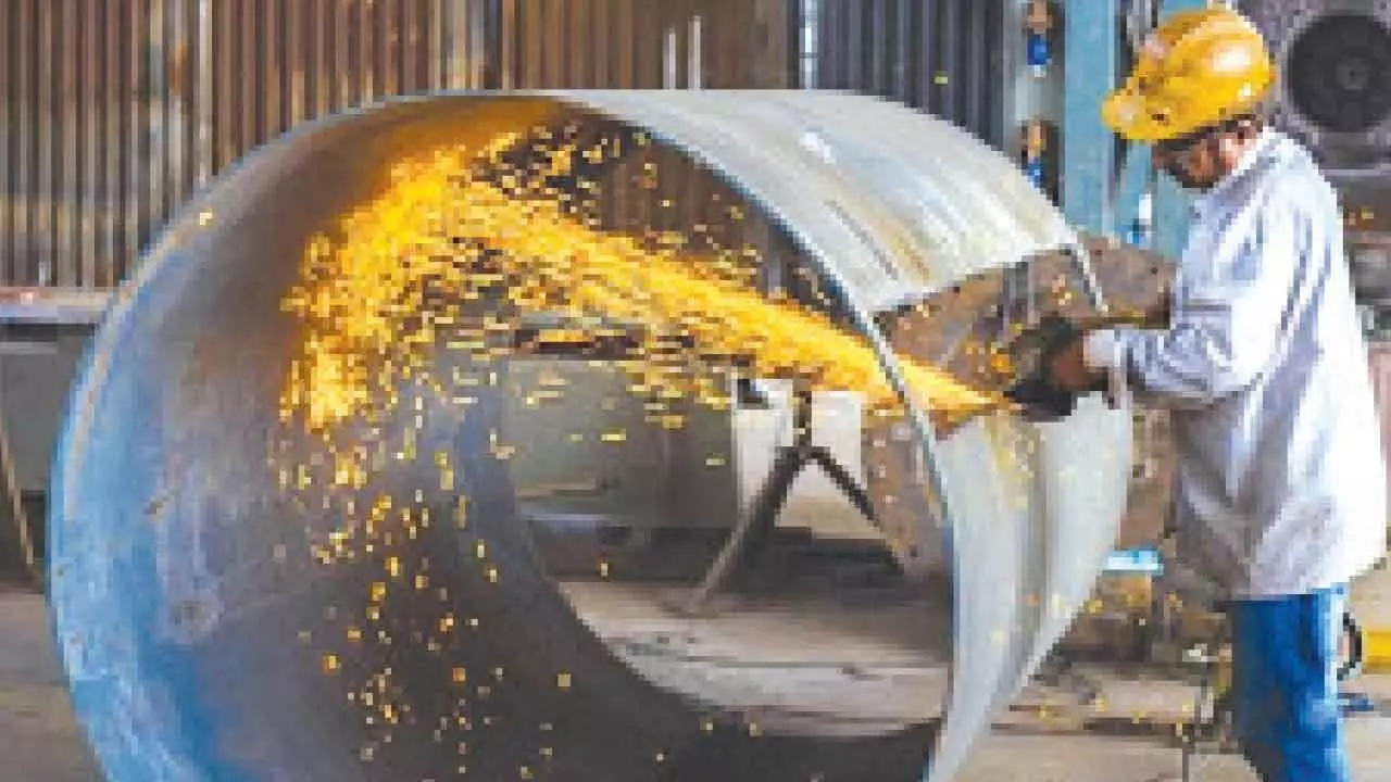 Factory output growth at 4-mth high of 3.5% in July