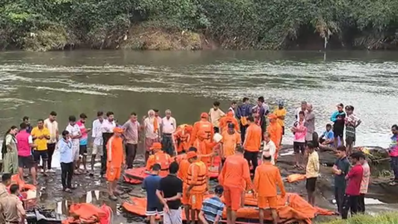 Man drowns in Maharashtras Jagbudi River during Ganesh idol immersion