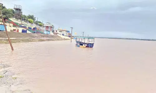 Godavari rises steadily at Bhadrachalam